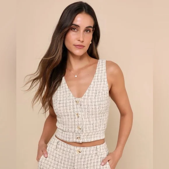 Lulus Tweed Plaid Ivory Button Vest Top NWT - Picture 3 of 6